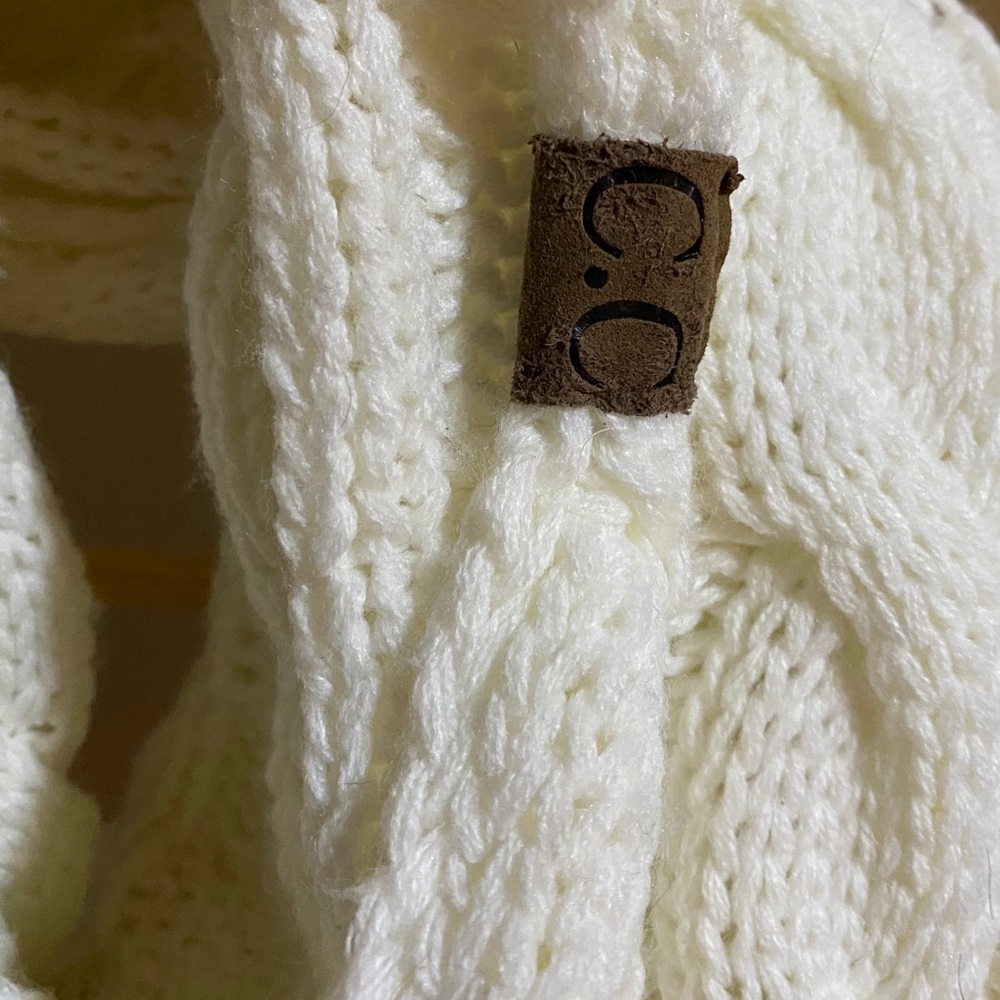 C.C. Scarf - Picture 2 of 2